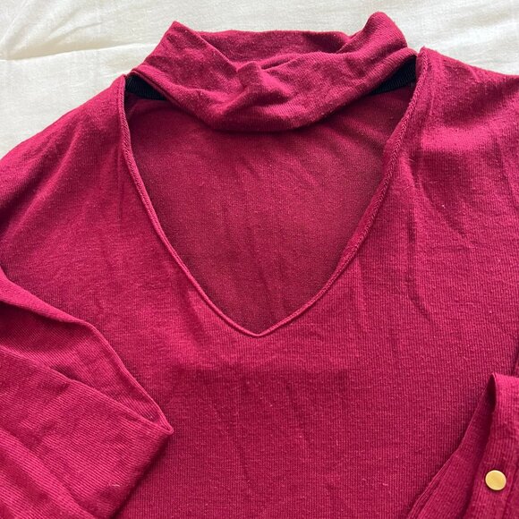 Burgundy cut-out mok turtle neck sweater - Picture 2 of 3